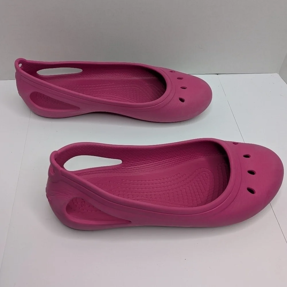 Crocs Pink Sandal Water Shoe Size Flats 6Y Youth